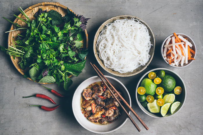 RECEPT: Bún Chá vepřové maso s rýžovými nudlemi