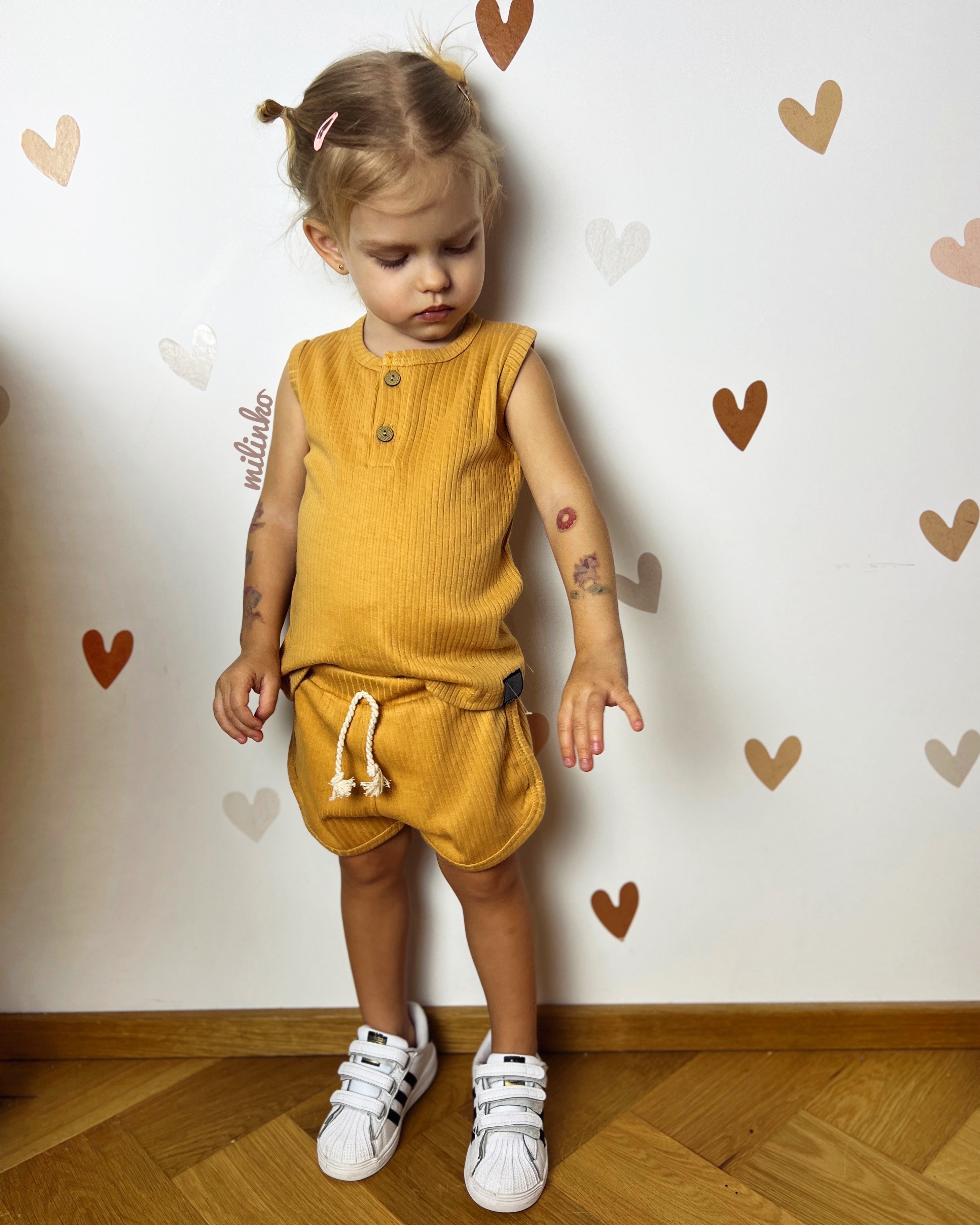 E-shop Baby Cool 2dielny unixex letný set s tričkom- Minimal, horčicový veľkosť: 86 (12-18m)