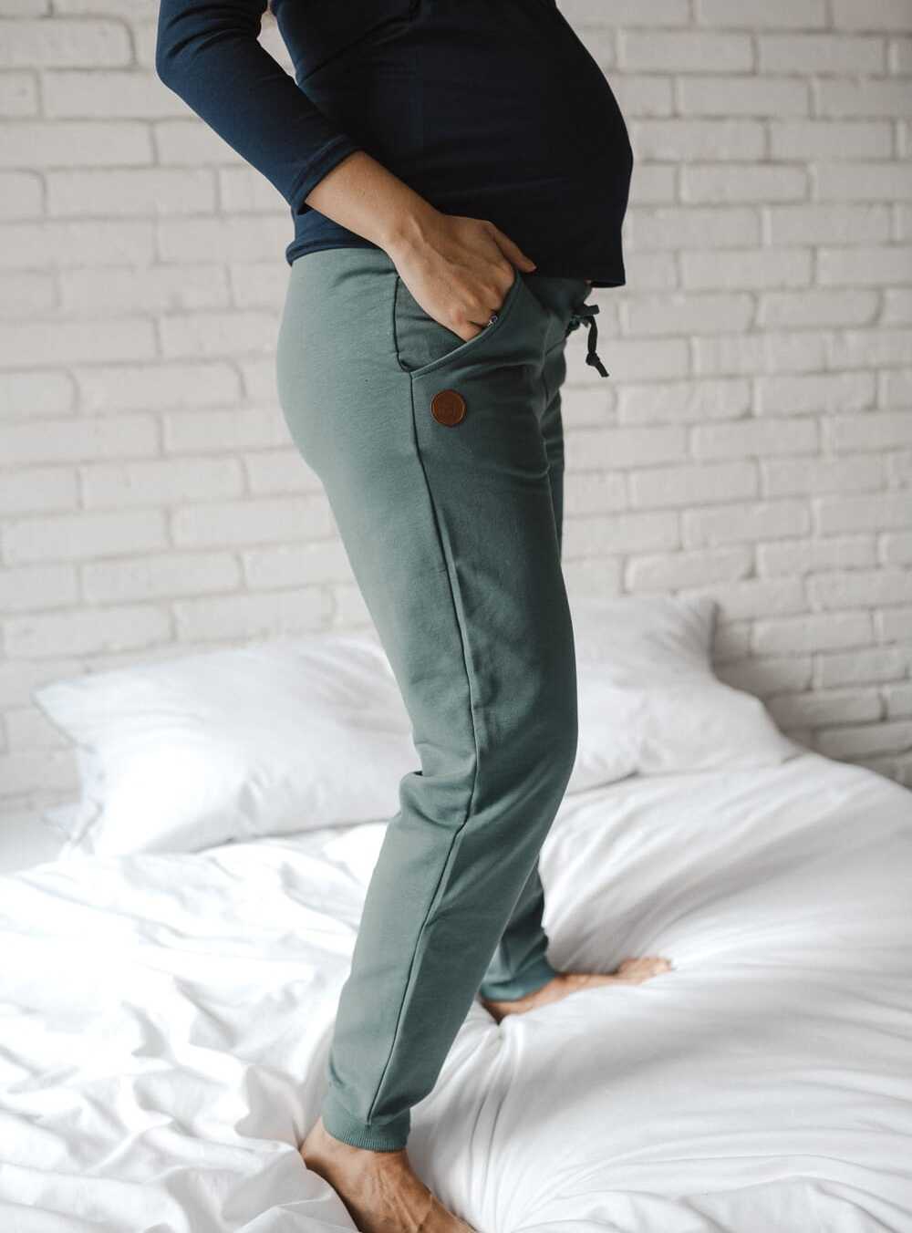 těhotenské-tepláky-mořeské-zelené