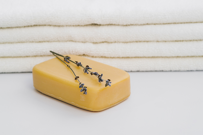 milkie_ekologicke_prani_prirodni_drogerie_front-view-soap-with-lavander-top