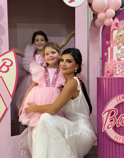 Balónová výzdoba na 1. narodeniny v jemnom modernom štýle – Slovensko