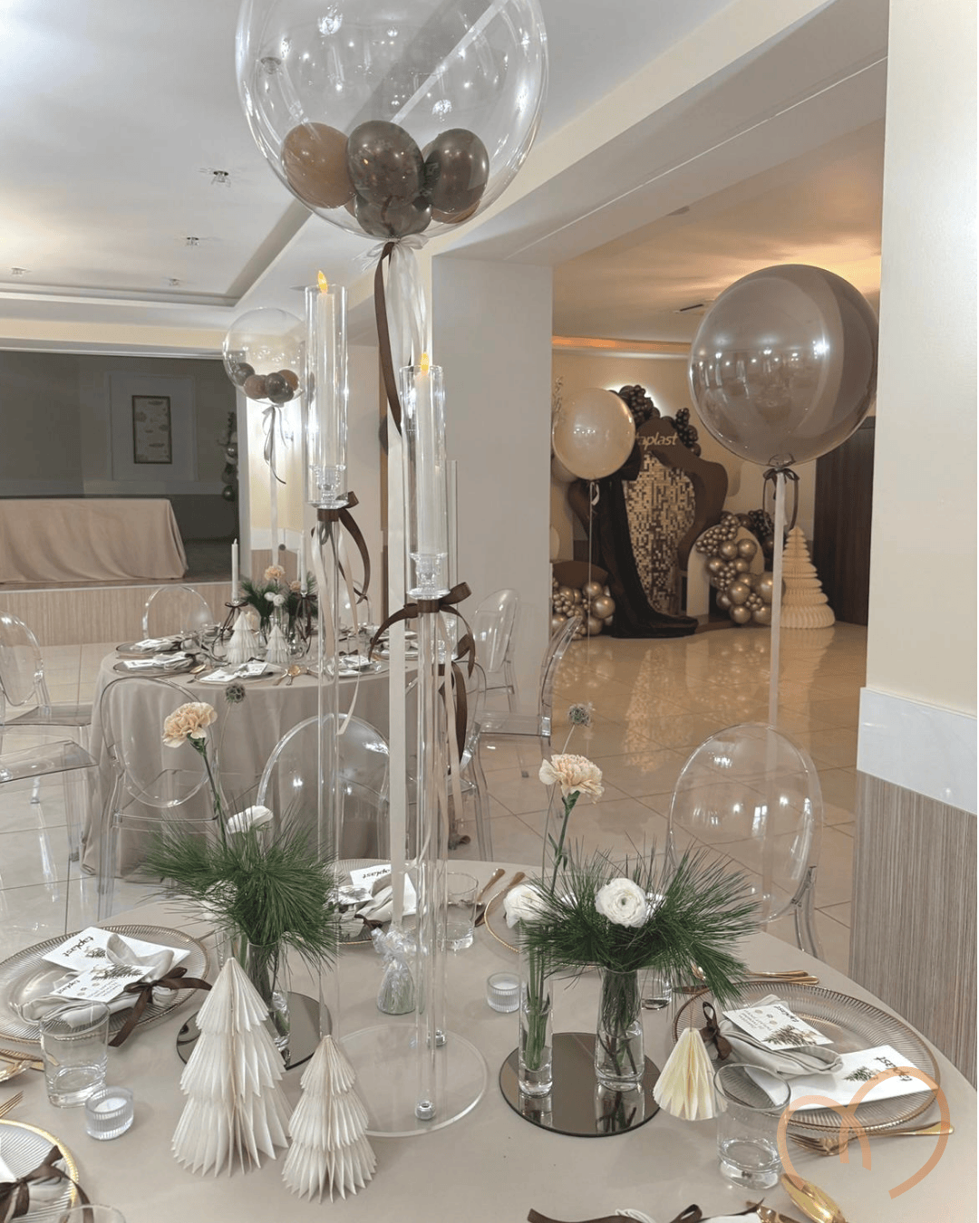 stolovanie-a-dekor-s-balonovou-vyzdobou-12webp