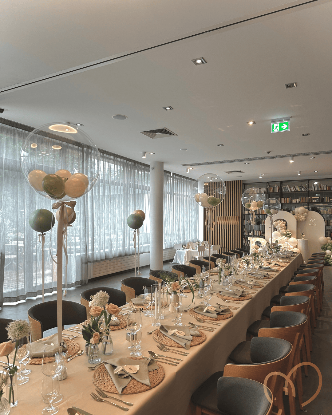 stolovanie-a-dekor-s-balonovou-vyzdobou-15webp