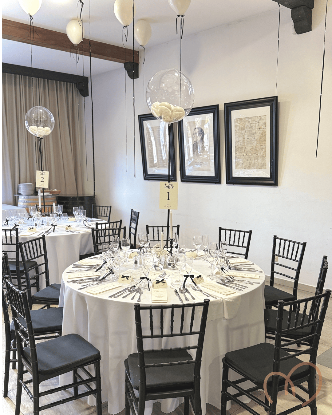 stolovanie-a-dekor-s-balonovou-vyzdobou-19webp