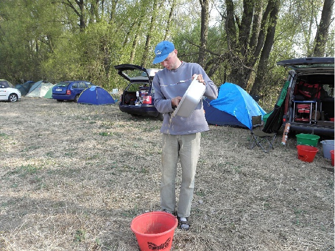 PŘÍPRAVA VNADÍCÍ SMĚSI