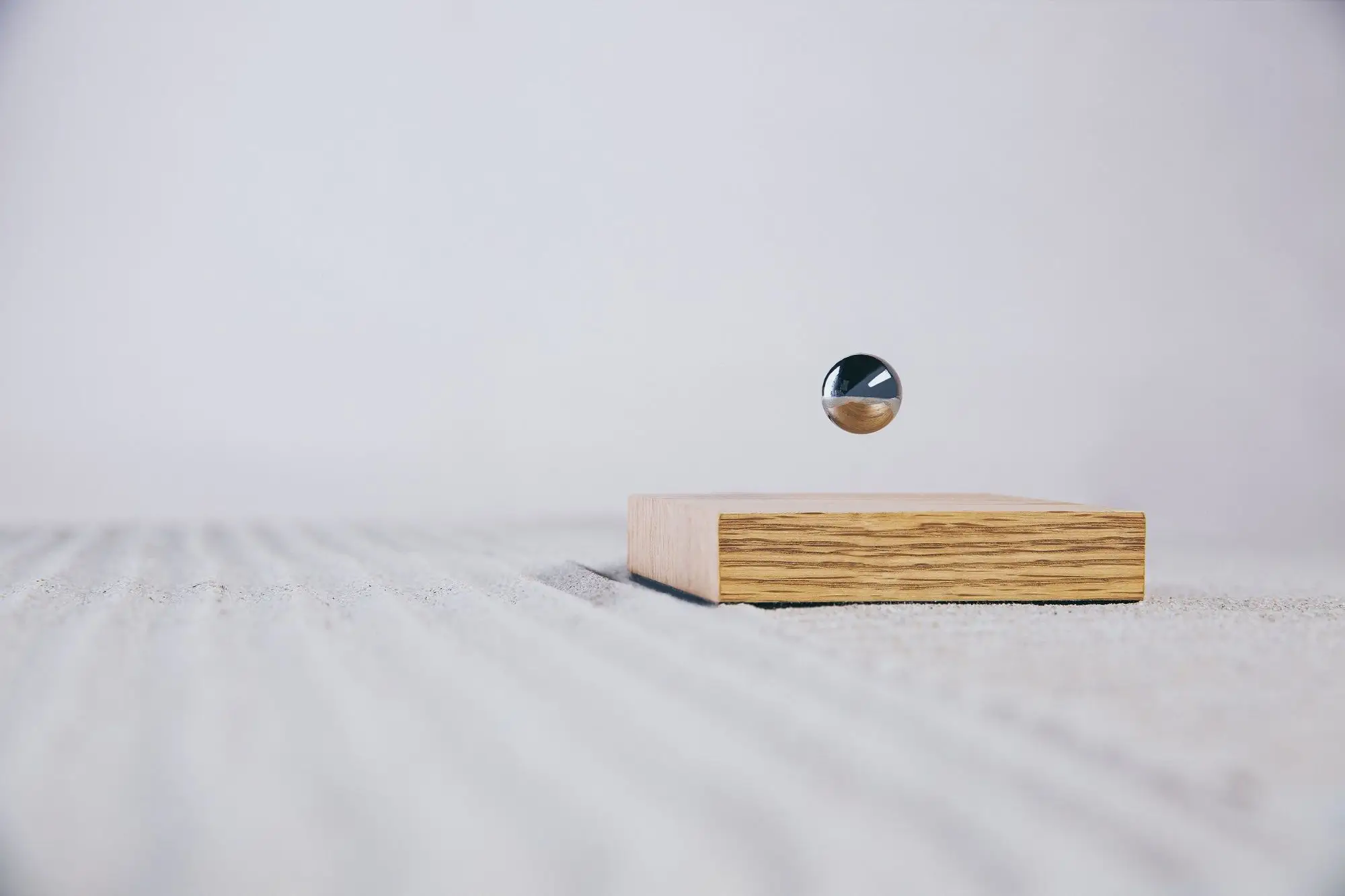 Levně Flyte Levitující Buda Ball OAK