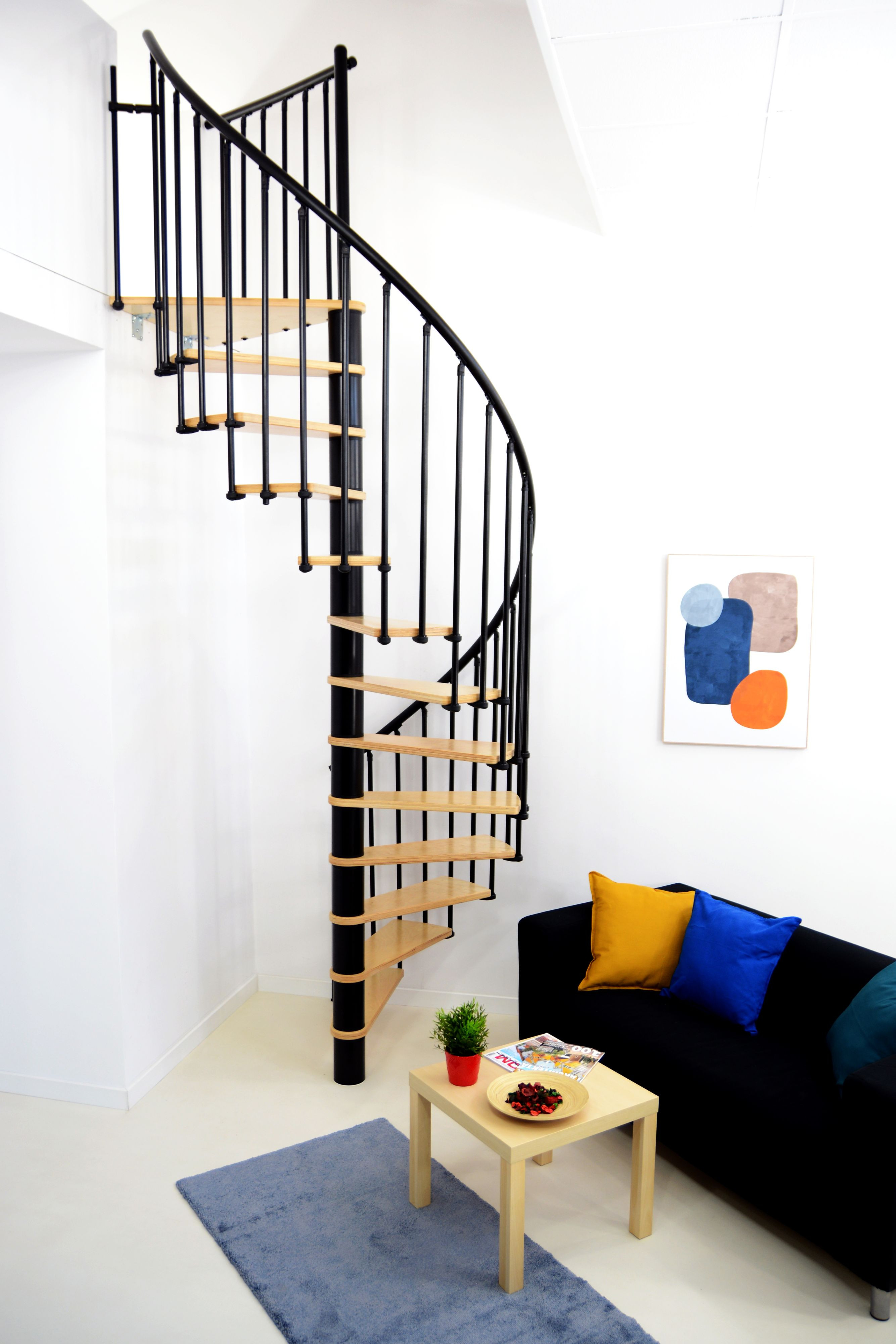 Interiérové schody Minka Berlin Rozměr: 140x309 cm, Varianta: buk, Zábradlí: černé