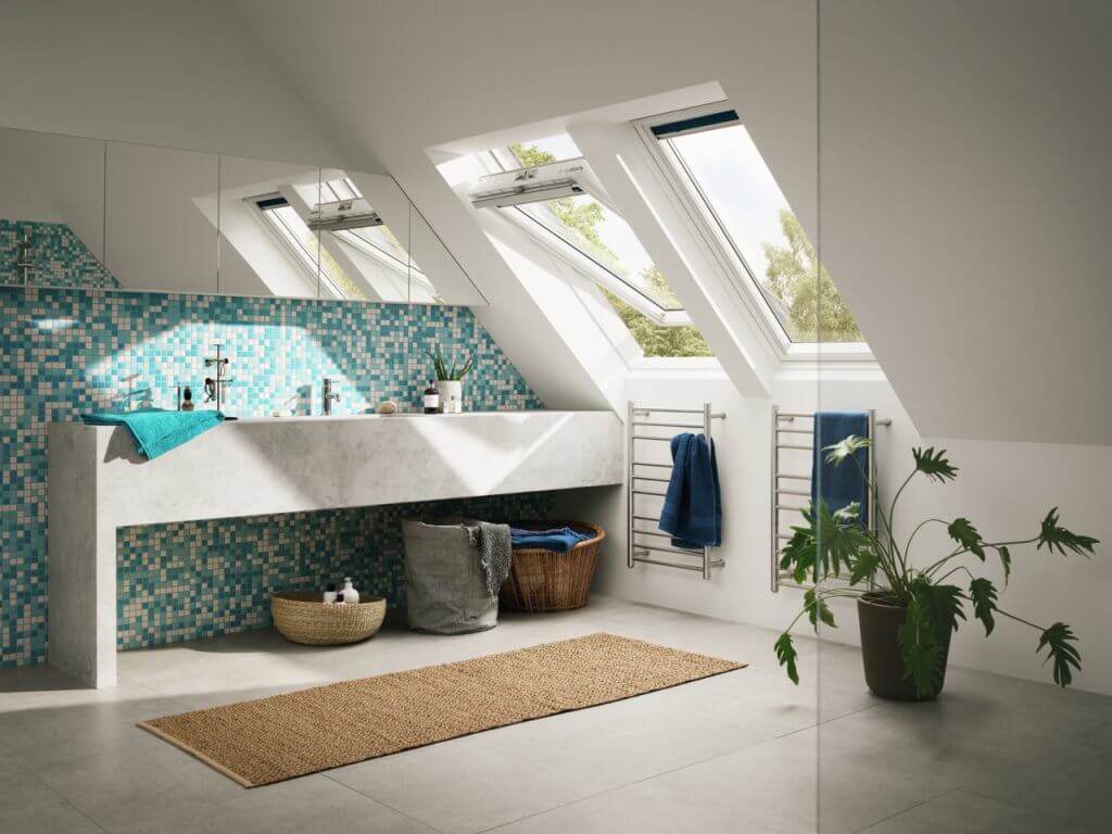 Levně Střešní okno Velux GLU 0085 Velux: CK02 55x78 cm řada Komfort | horní otevírání | Uw- 0,90