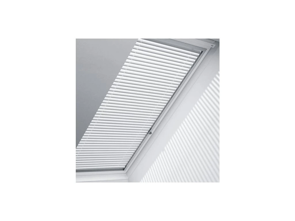 Žaluzie VELUX PAL Standard - stará generace Označení okna: C02/102 55x78 cm, Barva rolety: broušené stříbro (7057), Barva vodicí lišty: Bílý lakovaný hliník (SWL)