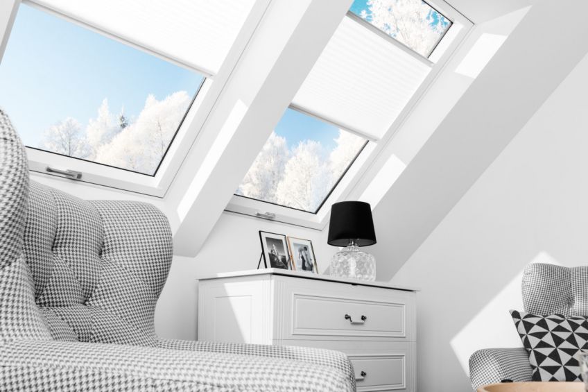 Kyvné super energeticky úsporné okno FAKRO FTT R3 Rozměry oken: 03 66x98 cm