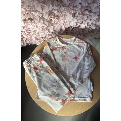 E4B30A3E FB2E 4654 8DD3 4C6719EA5637