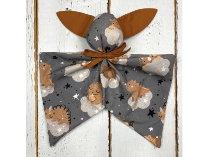 Usínáček Mimoušek králíček dino na mráčku. Usínáček Mimoušek králíček zajistí rychlé a klidné usínání a rozvoj jemné motoriky vašeho miminka.
V určitých bodech šustí.