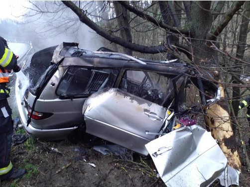 Skutečné nehody: Díl 4. Horiace auto