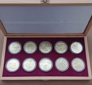 🇸🇰 Kompletná drevená kazeta s 5€ mincami "Fauna a Flóra na Slovensku"🦊🐺🐻🦅🐝 #onlineshopping 👉...