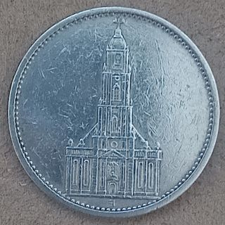 Strieborná historická obehová minca v hodnote 5 ríšskych mariek z roku 1935 - Garnisonskirche - Postupimský Posádkový...
