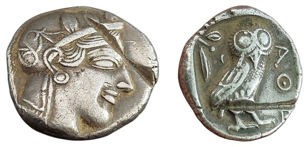 Athénská stříbrná tetradrachma s hlavou Athény, 5. století př. n. l.