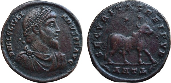 Julián (Julianus II.), nummus AE1 s býkem, mincovna Antiochie 361–363