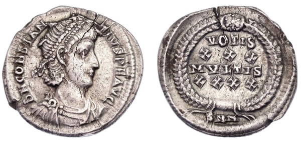 Siliqua Constantia II. z mincovny Nikomédie, rub s votivním nápisem ve věnci