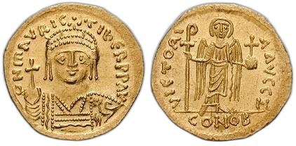 Solidus Maurikia, Konstantinopol 582–583, císař s korunou a štítem, na rubu anděl