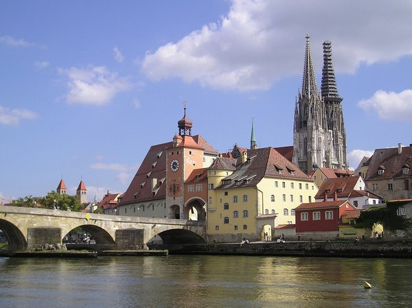 Kamenný most a dóm svatého Petra v Řezně