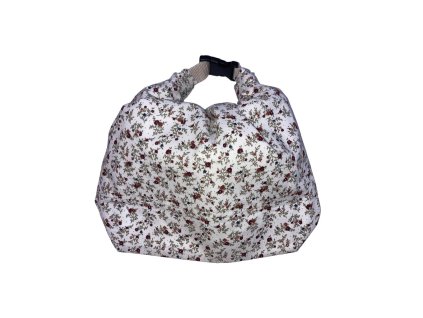 Fehér alapon apró piros virágmintás füles zsák PUL béléssel, csatos zárral