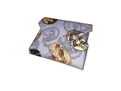 Újraszalvéta lovas mintával összehajtva