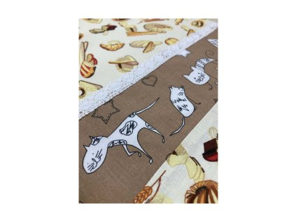 A kiscipós zsák belső, fehér, mosható bélésének közeli fotója.