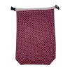Bordó alapon fehér pöttyös pamut füles zsák PUL béléssel, csatos zárással.
