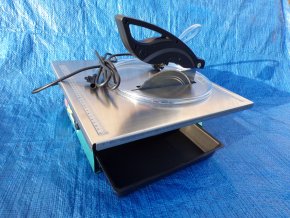 Diamantová pila s ČERPADLEM 1700 V na řezání achátů a drahých kamenů s horním a spodním chlazením + kotouč na minerály