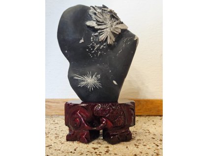 Chryzantémový kámen