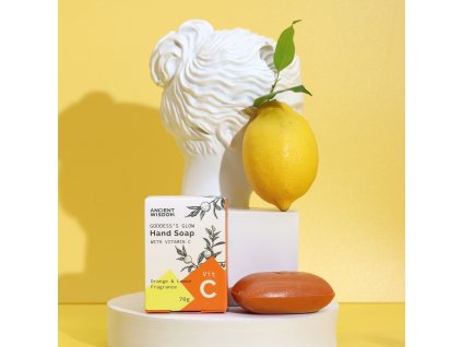 Rozjasňujúce Mydlo na Ruky s Vitamínom C a Esenciálnymi Olejmi