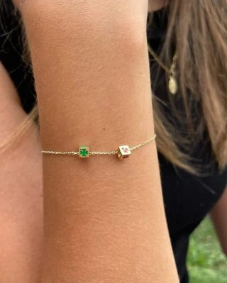 weekend mood 🍀🎲 #goldenjewelry #weekendvibes #luckygirls