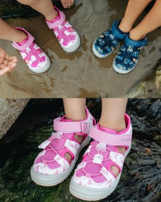 Sandálky, ktoré zvládnu s deťmi celé leto. ☀️💦 Ihrisko, odrážadlo, výlety, dovolenka, … tieto Quick Dry sandálky od...