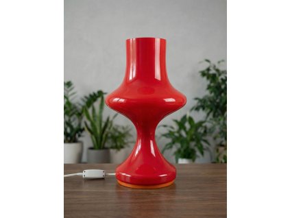 Lampa štěpán tabery červená s pozadím