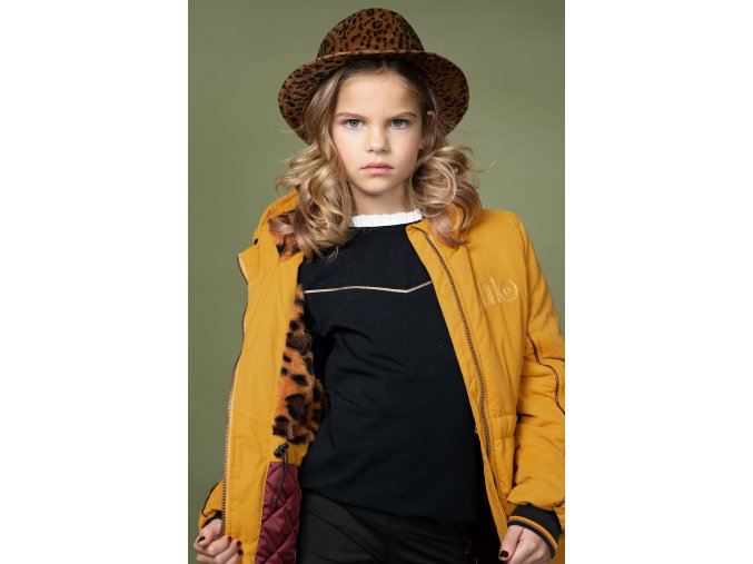 Dívčí zimní bunda parka s kožíškem žlutá elegantní zimní bunda kabát pro holku NoNo Kurkuma N107 5205 519 modelka 1