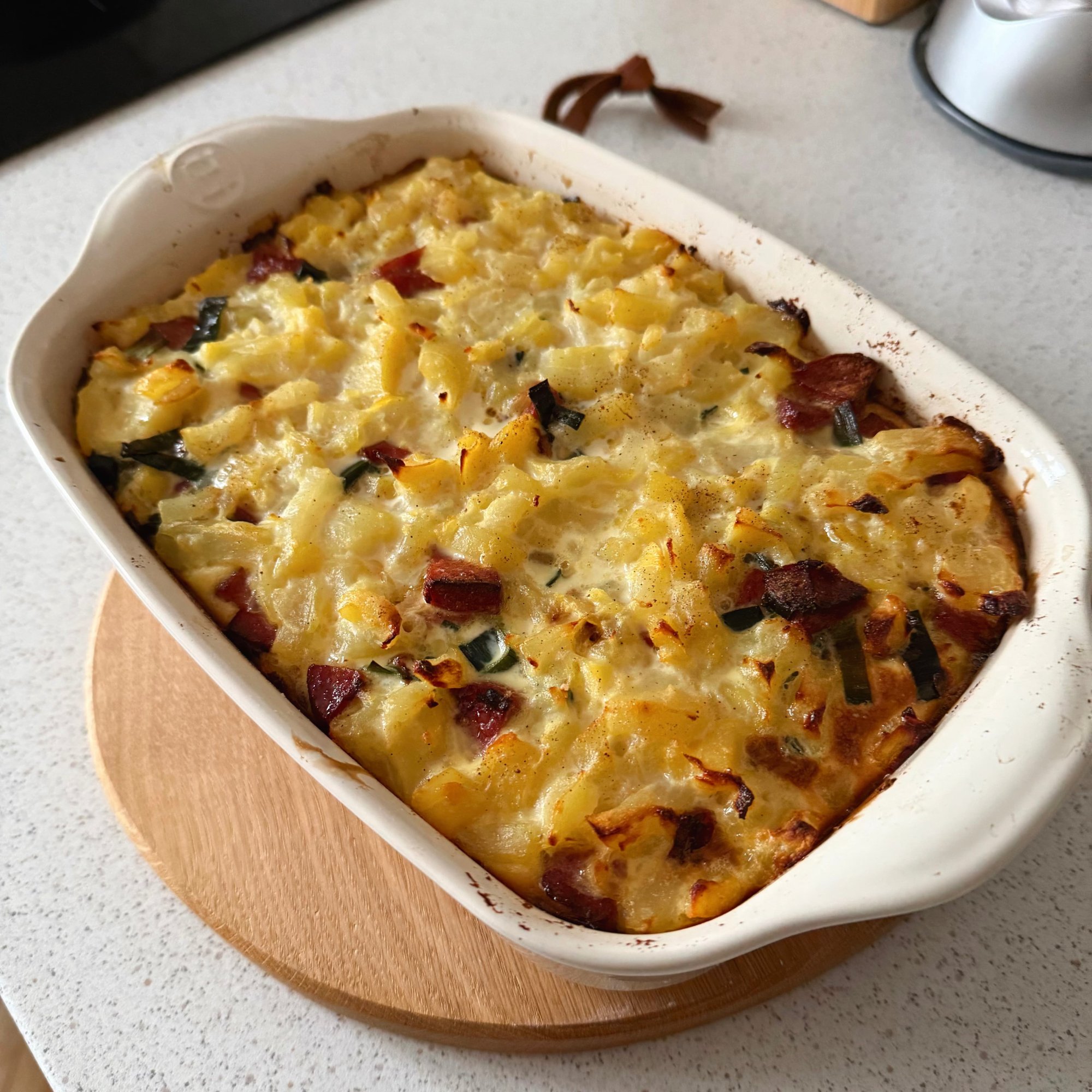 Zapečené brambory s masem a pórkem