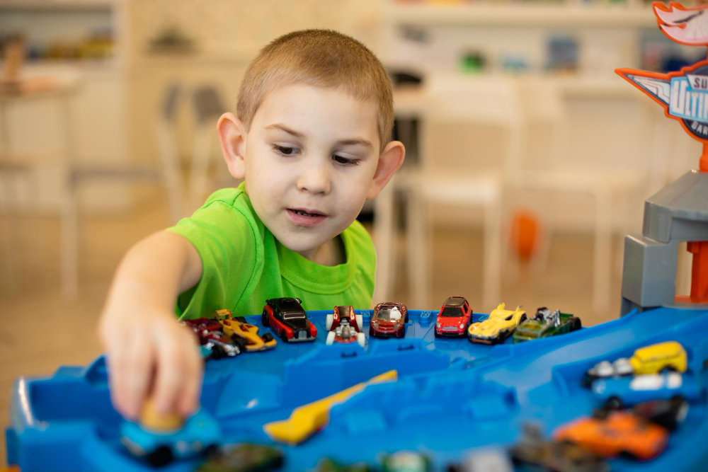 Garáž na autíčka: 10 tipů, které děti zabaví na celé hodiny