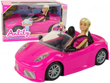 Panenka Anlily v růžovém sportovním autíčku