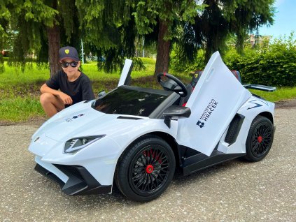 Elektrické autíčko Lamborghini Aventador SV Strong 200W 24V bílé01