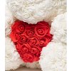 Medvídek z růží bílý se srdíčkem 40 cm 1