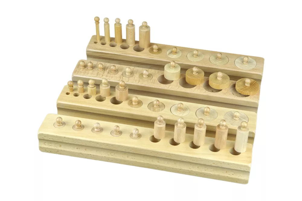 Moyo Montessori  Moyo Montessori Valčeky s úchytmi z bukového dreva