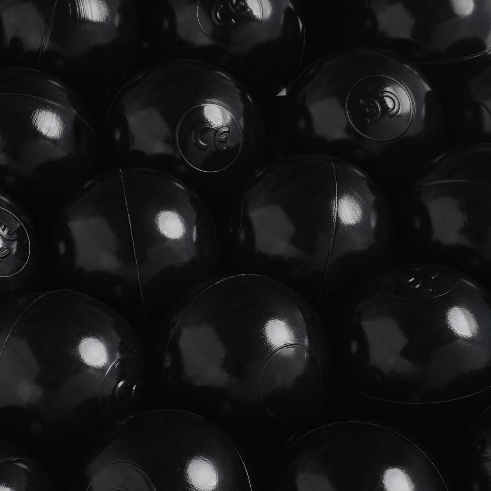 PLUSH NEST  PLUSH NEST Loptičky do suchého bazéna 50 ks (Ø 6 cm, čierne)