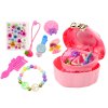 Un set de valize și cutii de bijuterii, o inimă, o cutie pentru bijuterii și accesorii MIX