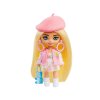 Păpușă elegantă Barbie Extra Mini Mini într-o beretă