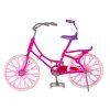 O păpușă pe o bicicletă roz