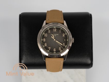 Patek Philippe Calatrava 5226G-001