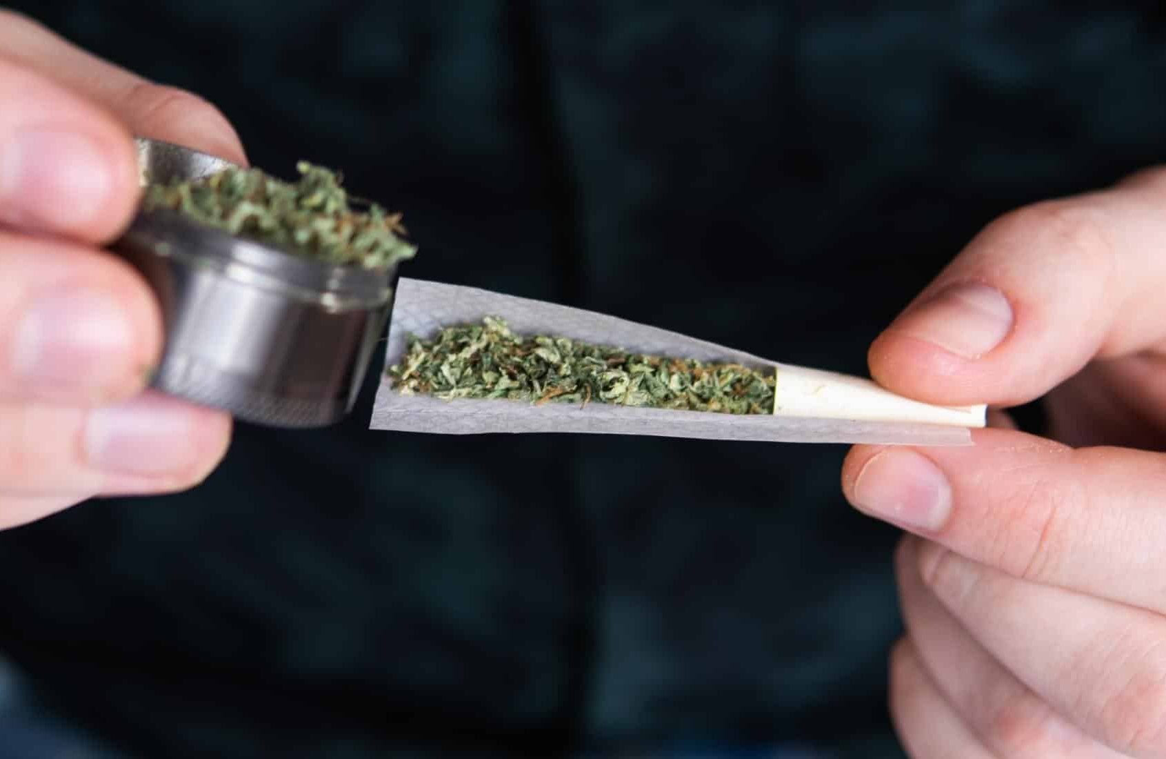 How to pack a CBD joint or quill