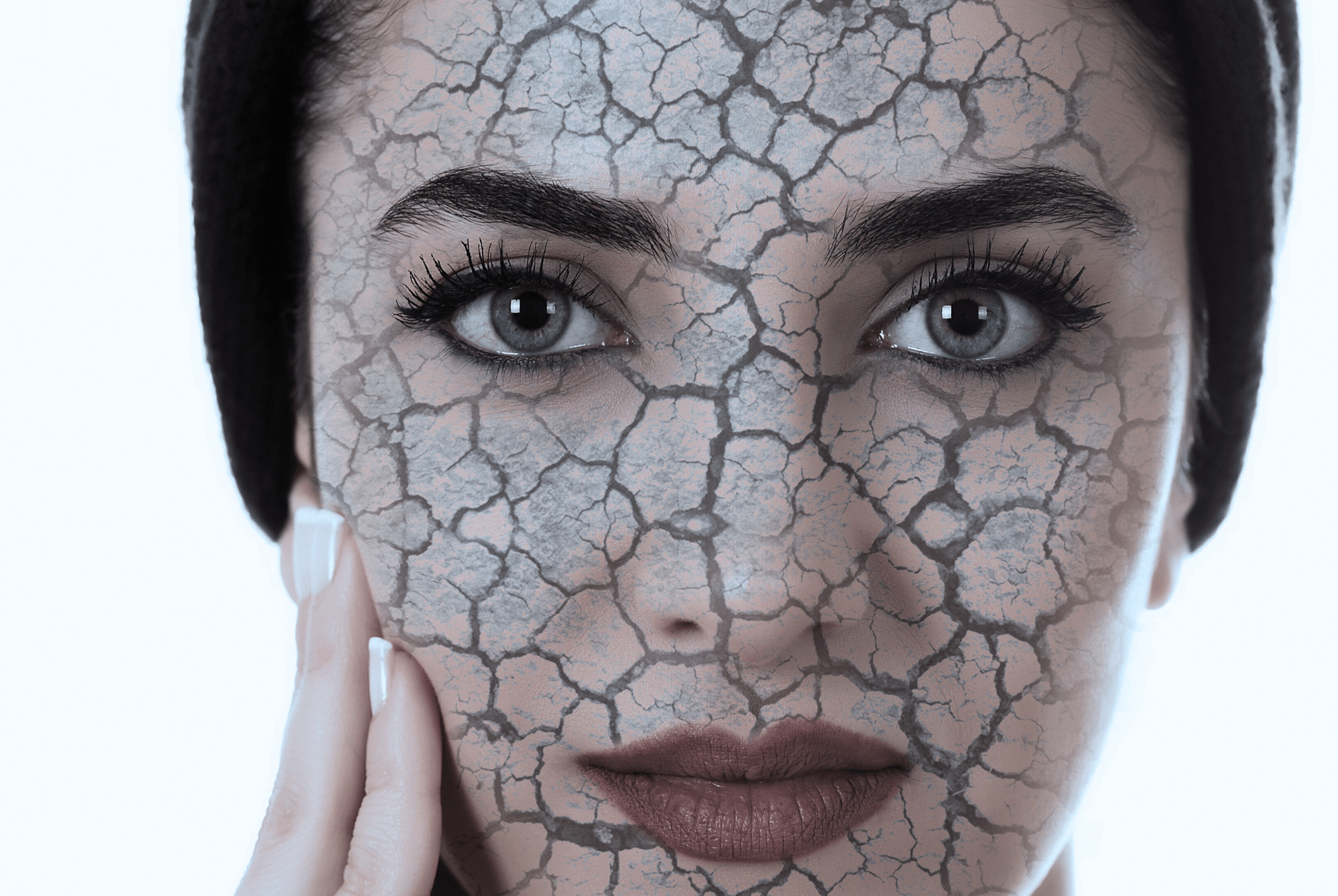 What are the effects of CBD on the skin and lips? Is HHC also used in cosmetics?