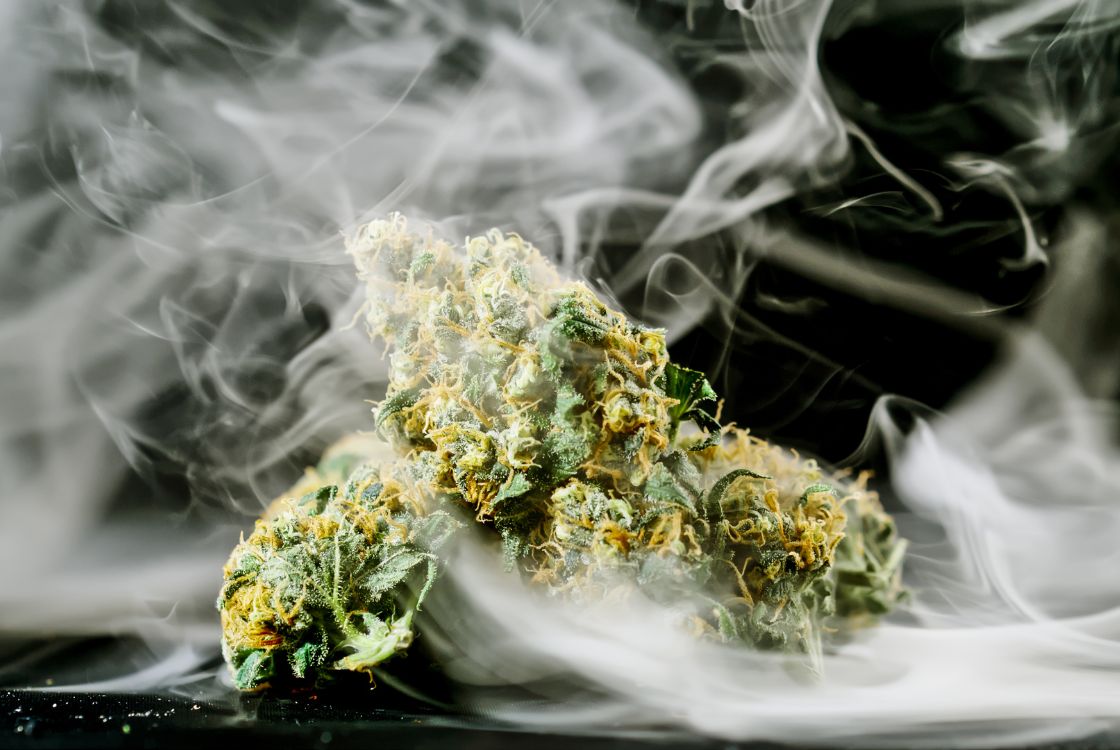 How does the mix of THC and alcohol affect health? Hallucinations and suicidal thoughts