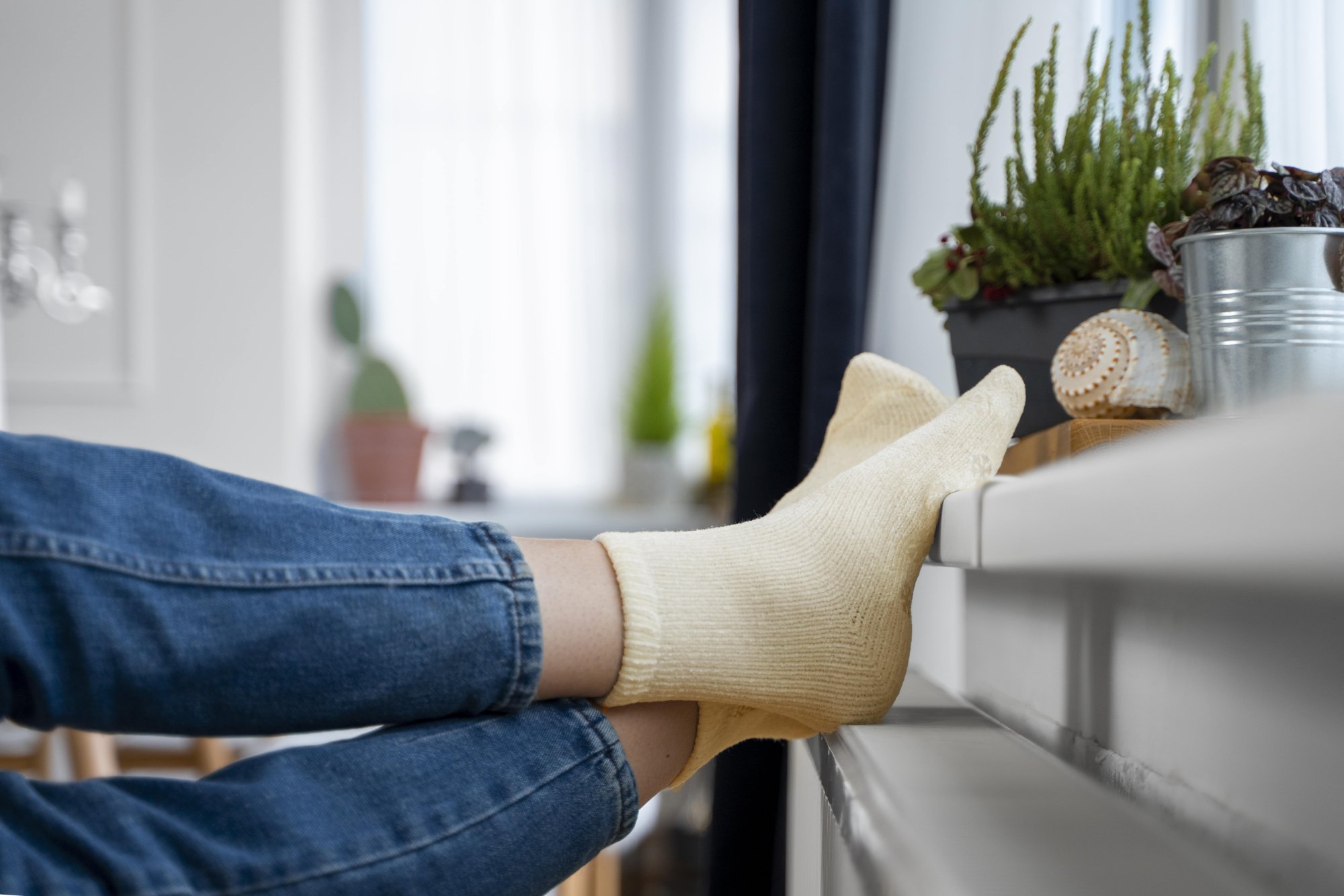 Rozdíl mezi bavlněnými a syntetickými ponožkami: Kdy zvolit které?